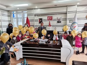 Altıntaş’ta minik öğrencilerden belediye birimlerine ziyaret