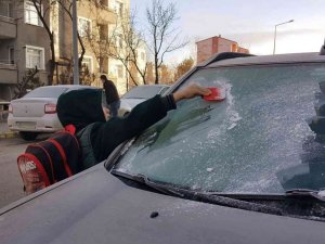 Erzincan’da soğuk hava etkisini gösterdi