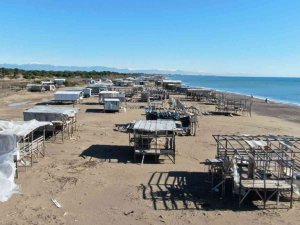 Antalya’da 5 yıldızlı otellere komşu çardaklara yıkım kararı