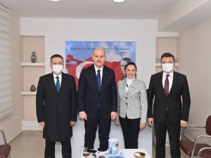 Bakan Soylu, Efeler’in Mimar Sinan Mahallesi’nde vatandaşlarla bir araya geldi