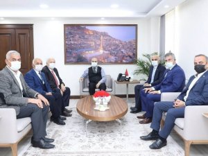 Mardin Valisi Demirtaş: “Çiftçilerimize 760 bin fidanı ulaştırdık”