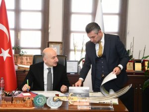 Bakan Adil Karaismailoğlu, Başkan Ocaklı’yı makamında ziyaret etti