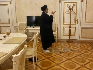 İran Cumhurbaşkanı Reisi, Kremlin’de namaz kıldı