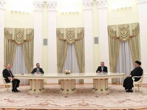 Putin’le görüşen İran Cumhurbaşkanı Reisi: "40 yılı aşkın bir süredir ABD’ye karşı direniyoruz"