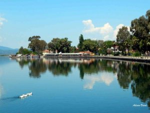 Köyceğiz’in doğa manzaraları kartpostallık görüntüler oluşturdu