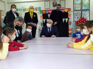 Nazilli’deki okullarda karne sevinci