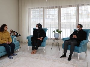 Başkan Şerifoğulları depremde yakınlarını kaybeden ailelerle bir araya geldi