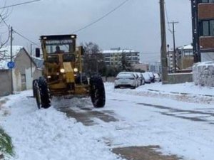 Bandırma’da karla mücadele çalışmaları