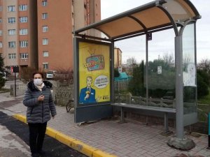 Bayan muhtar mahallesine kapalı durak istiyor