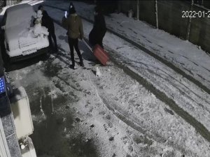 Gülümseten kardan adam hırsızlığı