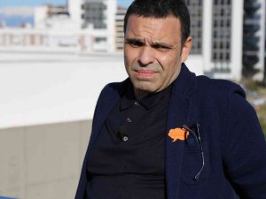 Ünlü şovmen Karacan, Defne Joy Foster’ın FETÖ kurbanı olduğunu iddia etti