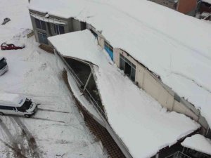 Amasya’da otogar çatısı çöktü