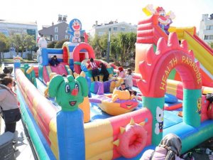 Marmaris Belediyesi’nden çocuklara karne hediyesi