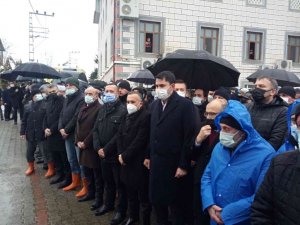 Çevre, Şehircilik ve İklim Değişikliği Bakanı Kurum, Rize’de cenaze törenine katıldı