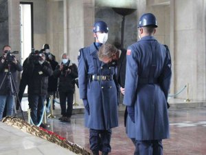 ABD’nin yeni Büyükelçisi Flake’den Anıtkabir’e ziyaret