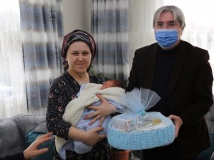 İvrindi Belediyesi’nden “hoş geldin bebek”