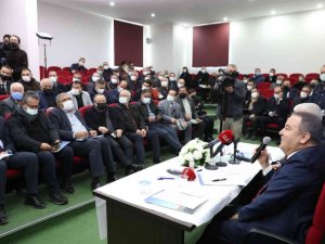 Başkan Böcek: “Finike’ye yakışır Cumhuriyet Meydanı yapacağız”