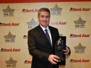 Başkan Mehmet Erol’a yatırım ödülü