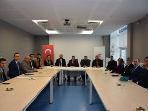 Gençler için yapılan ve yapılabilecek çalışmalar değerlendirildi