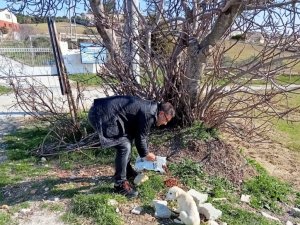 MHP Kuşadası İlçe Başkanı İnan, hafta sonunu hayvanlara ayırdı