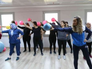 Büyükşehir’in Koçarlı’daki kültür merkezi her yaşa hitap ediyor