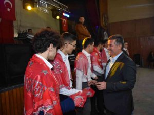 Başkan Erol’dan, kınalı kuzulara moral