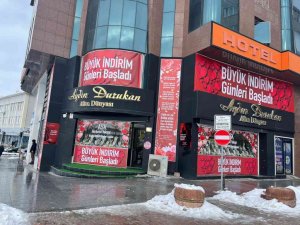 Sevgililer Günü öncesi Neşet Ertaş’lı kampanya