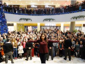 Burcu Güneş Optimum’u Salladı