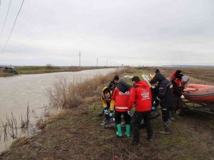 Sağlık Bakanı Koca’dan Yunan mevkidaşı Plevris’e: "İnsanlık ölmemeli"