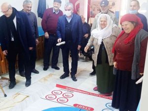 Başkan Özdemir huzurevi sakinleri ile curling ve bocce oynadı