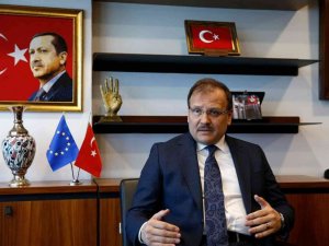 TBMM İnsan Haklarını İnceleme Komisyonu Başkanı Hakan Çavuşoğlu: "Edirne’de yaşananlar insanlık adına yüz kızartıcıdır"