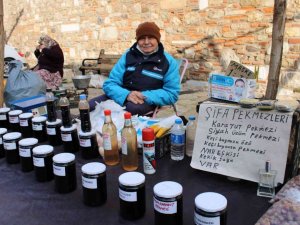 Şeker hastalarının tercihi karadut pekmezi