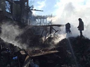 Ev yangınında öldüğü düşünülen kayıp şahıs aranıyor