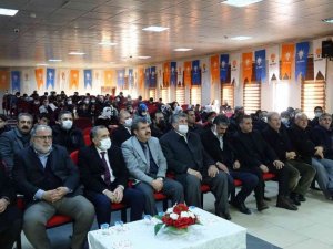 AK Parti milletvekilleri gençlerle buluştu