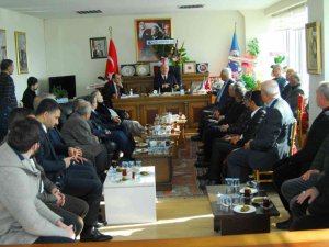 Prof. Dr. Hüseyin Çelik’ten VANESOB’a ziyaret