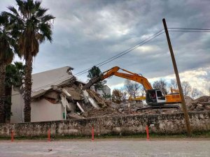 Köyceğiz Hükümet Konağı yıkılıyor