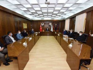 Vali Aksoy, muhtarlar ile bir araya geldi