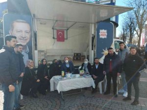 AK Parti İl Başkanlığı Yalova’daki projeleri vatandaşa anlattı