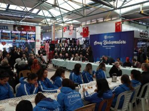 Başkan Demir: “Yabancılar Çarşısı, Millet Bahçesi statüsü kazanarak artık resmi hale geldi”