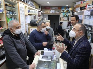 Başkan Sürekli, Alsancak’ta esnaf turu yaptı