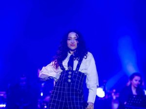 Buca’da Zeynep Bastık ve Anıl Piyancı rüzgarı