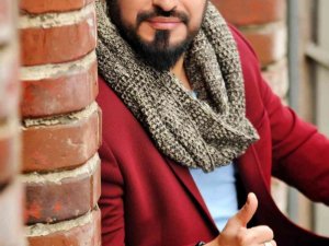 Şarkıcı Sönmez’den anlamlı bağış