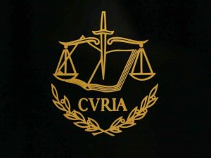 Avrupa Adalet Divanı’ndan Polonya ve Macaristan’a fon kesintisine onay