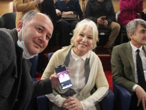 25 yıllık fotoğraf Lale Manço’yu duygulandırdı