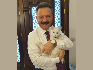 Vali Aksoy, "Canlara sahip çıkalım"