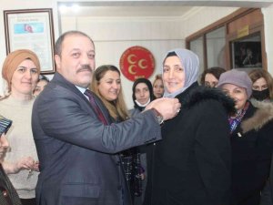 MHP’ye katılım sürüyor