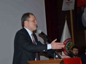 Erbakan, Kırkağaç’ta kongreye katıldı