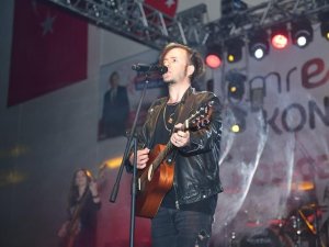 Sanatçı Emre Aydın, Malatyalıları coşturdu