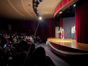 Nazilli’de 500 öğrenci ilk kez tiyatro izledi