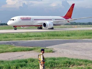 Hindistan, Ukrayna’daki vatandaşlarını tahliye ediyor